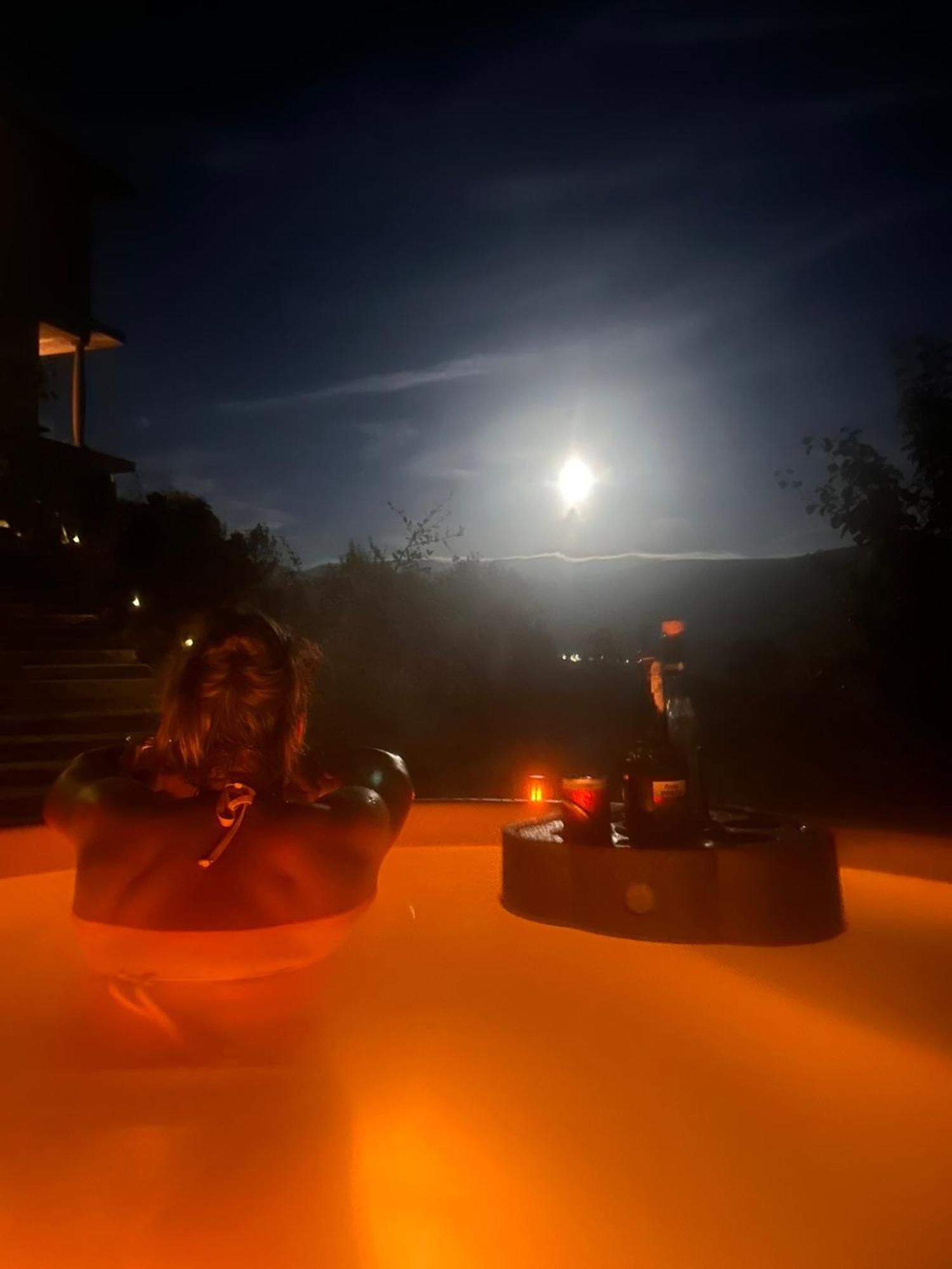 Monkey Tiny Barnhouse With Amazing Views! Villa Folhadosa Buitenkant foto